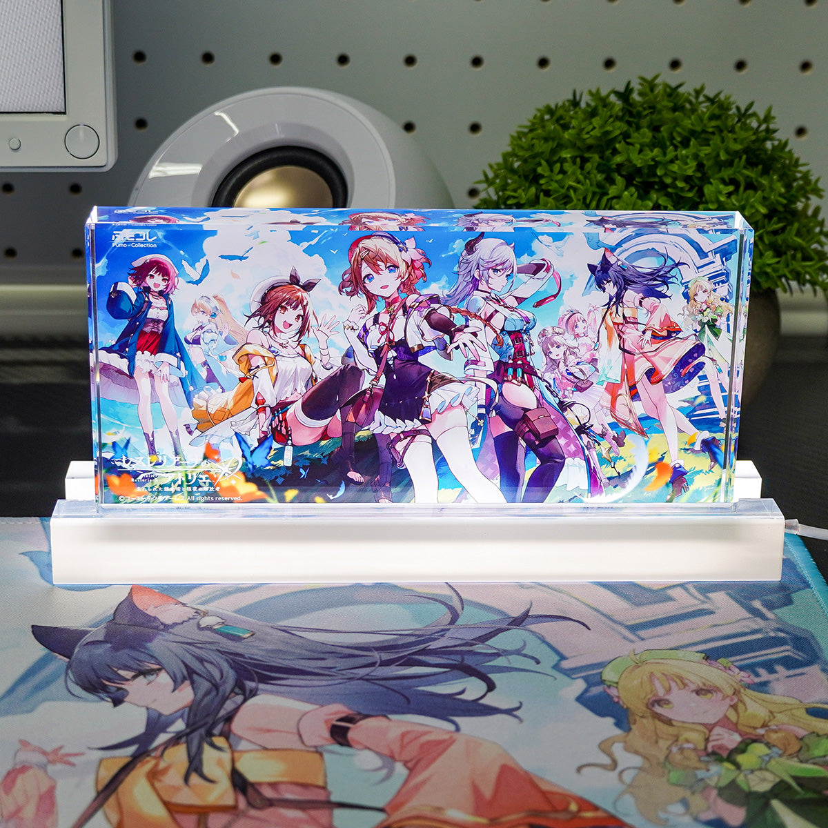 FumoColle x Atelier Lesleyana Acrylic Block with LED Stand - Group Picture of All the Main Characters