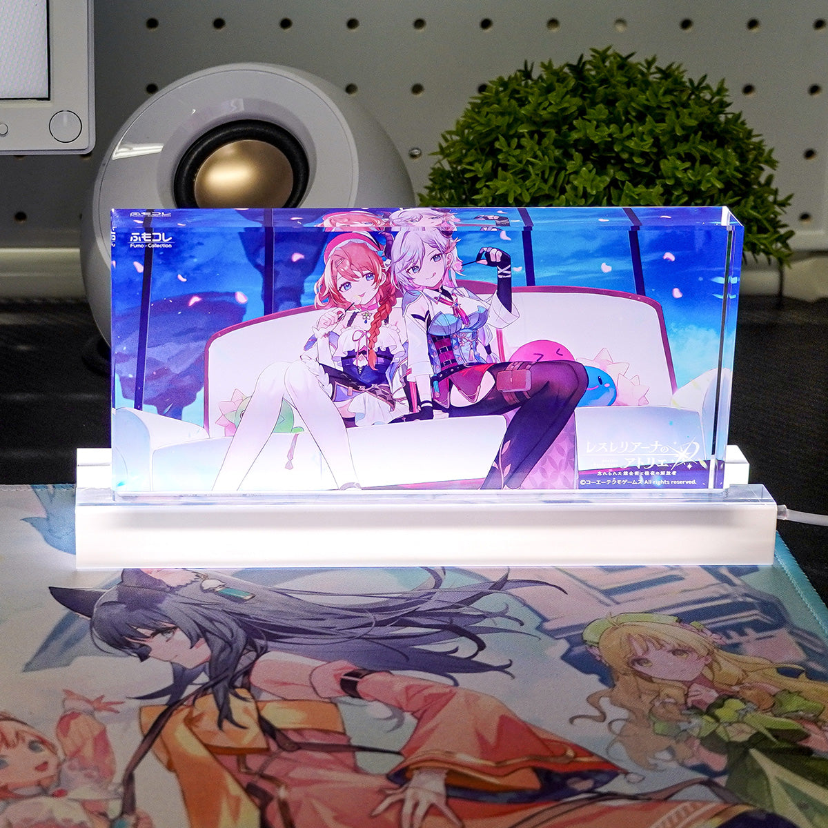 FumoColle x Atelier Lesleriana Acrylic Block with LED Stand Lesna & Valeria