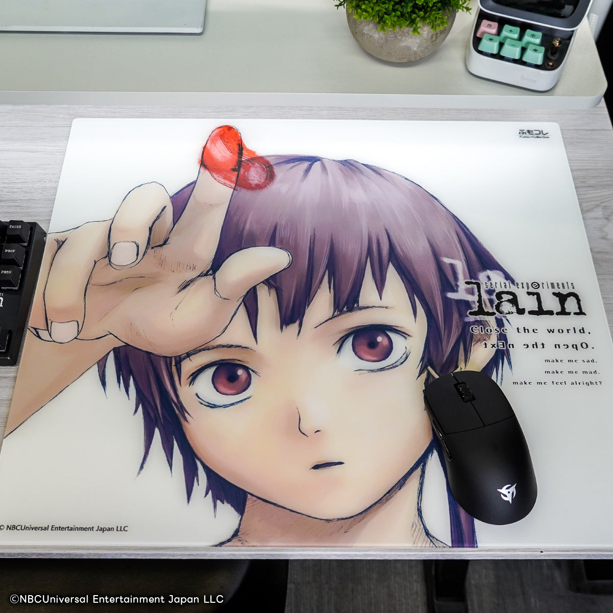 serial experiments lain × ふもコレ ガラスマウスパッド (Arbiter studio)【他商品との同梱不可】