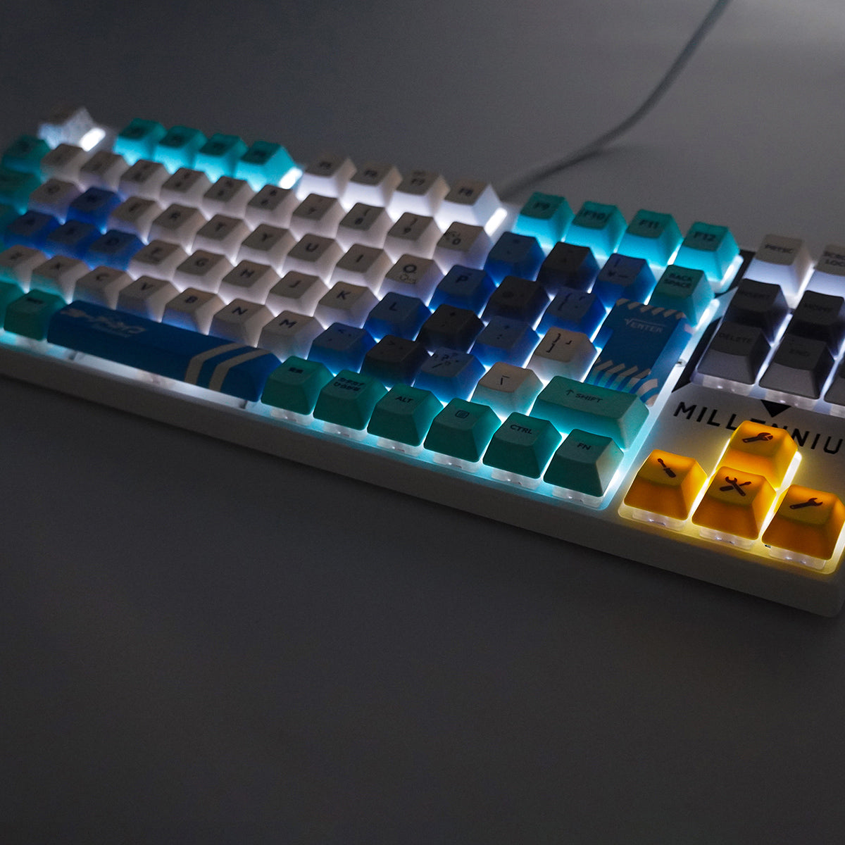 ブルーアーカイブ × ふもコレ キーボード ミレニアムサイエンススクール VARMILO 日本語配列 80%