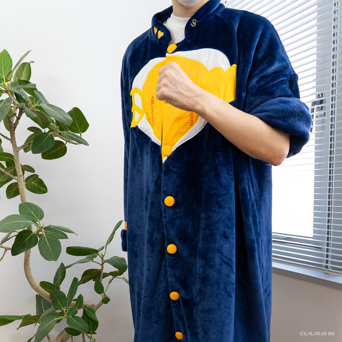 JoJo's Bizarre Adventure Diamond is Unbreakable Collaboration Wearable Blanket