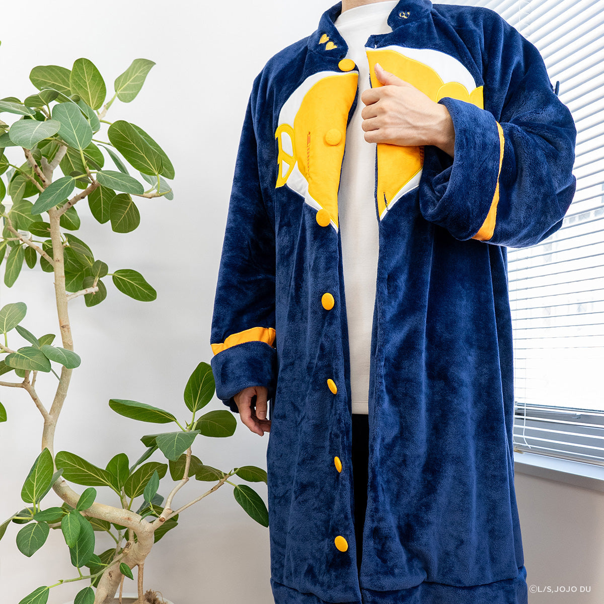 JoJo's Bizarre Adventure Diamond is Unbreakable Collaboration Wearable Blanket
