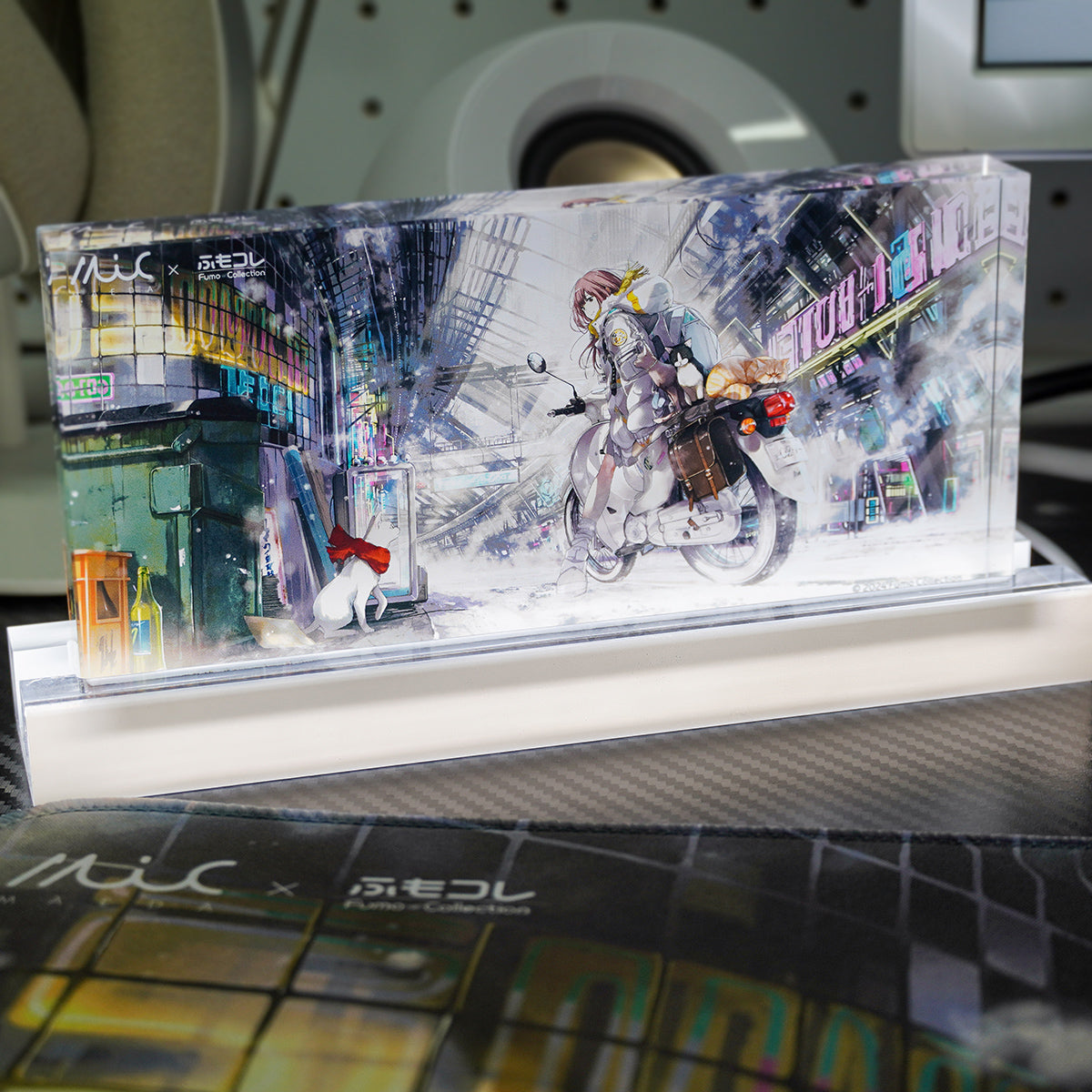 ふもコレSEASONS × 前田ミック  LEDスタンド付きアクリルブロック 冬