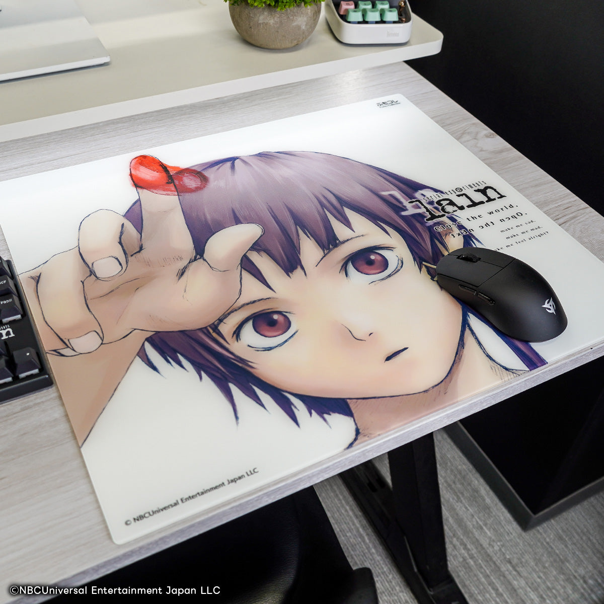serial experiments lain × ふもコレ ガラスマウスパッド (Arbiter studio)【他商品との同梱不可】