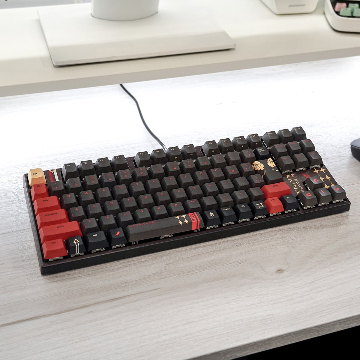 にじさんじ × ふもコレ キーボード 三枝明那 VARMILO 日本語配列｜ふも