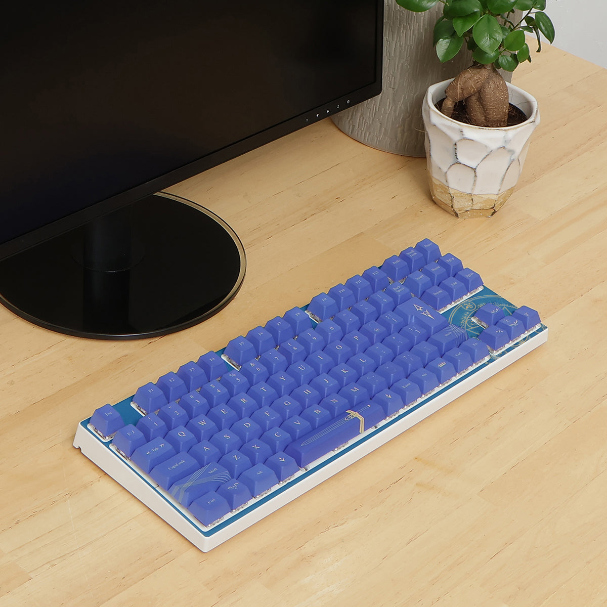 Fate/stay night × ふもコレ キーボード (VARMILO) 日本語配列｜ふも