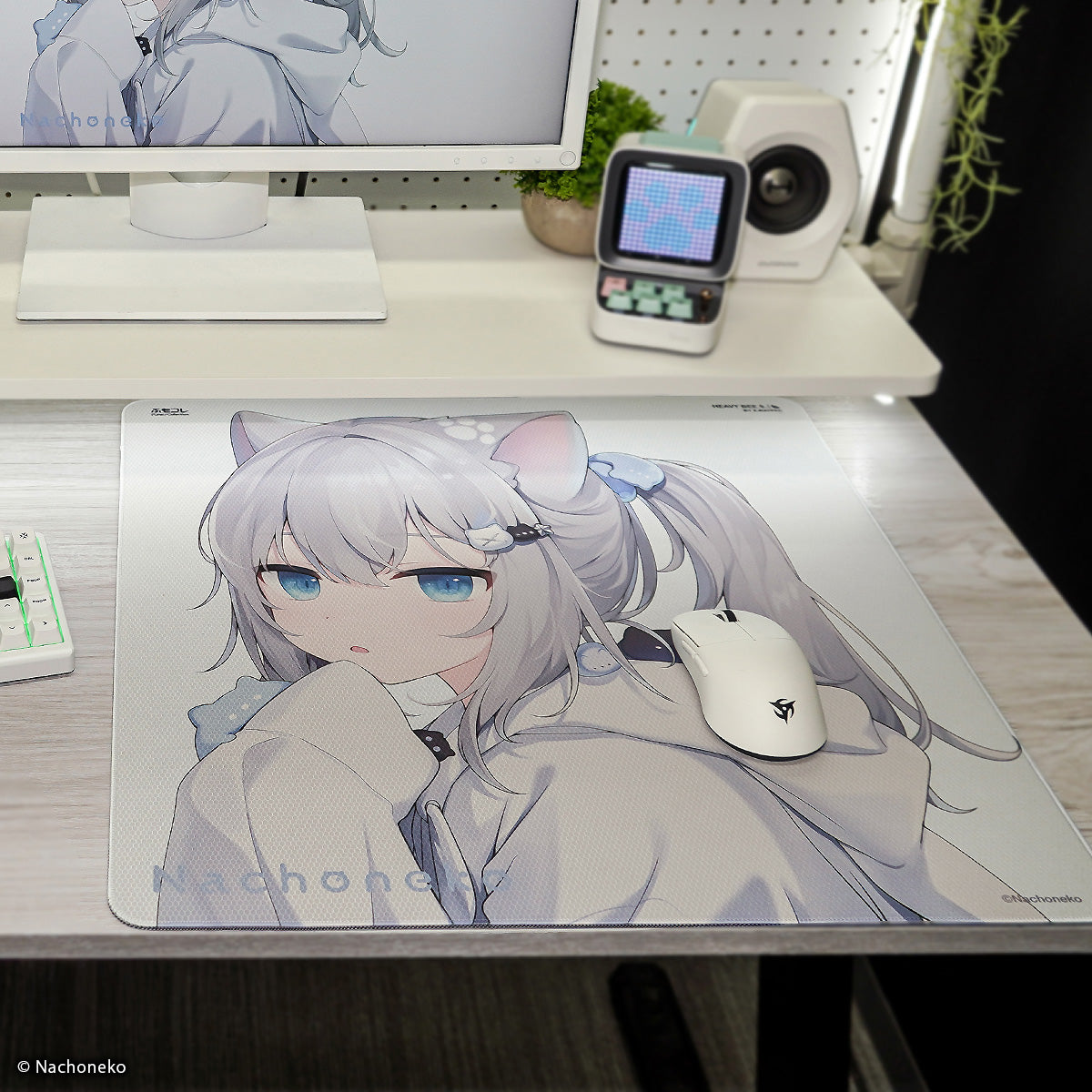 Nachoneko × ふもコレ ゲーミングマウスパッド White (ベースモデル X-raypad Unique Heavy Bee S)